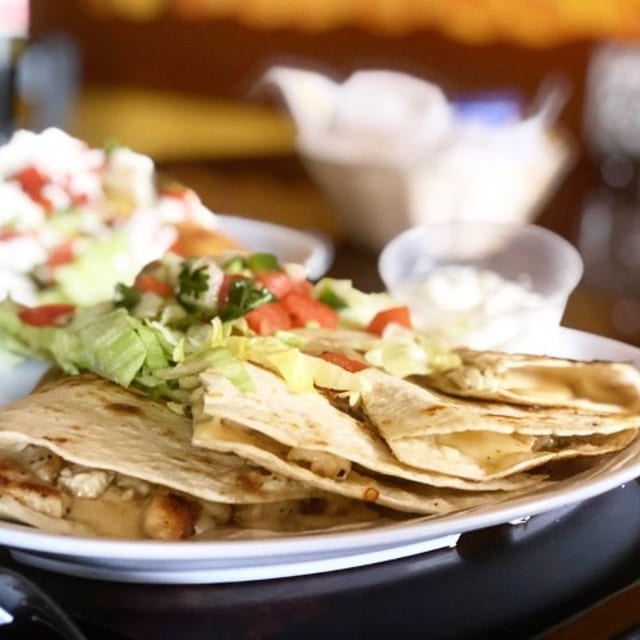 Pollo Quesadillas.